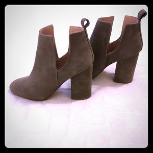🔥NWT Steve Madden suede boots🔥